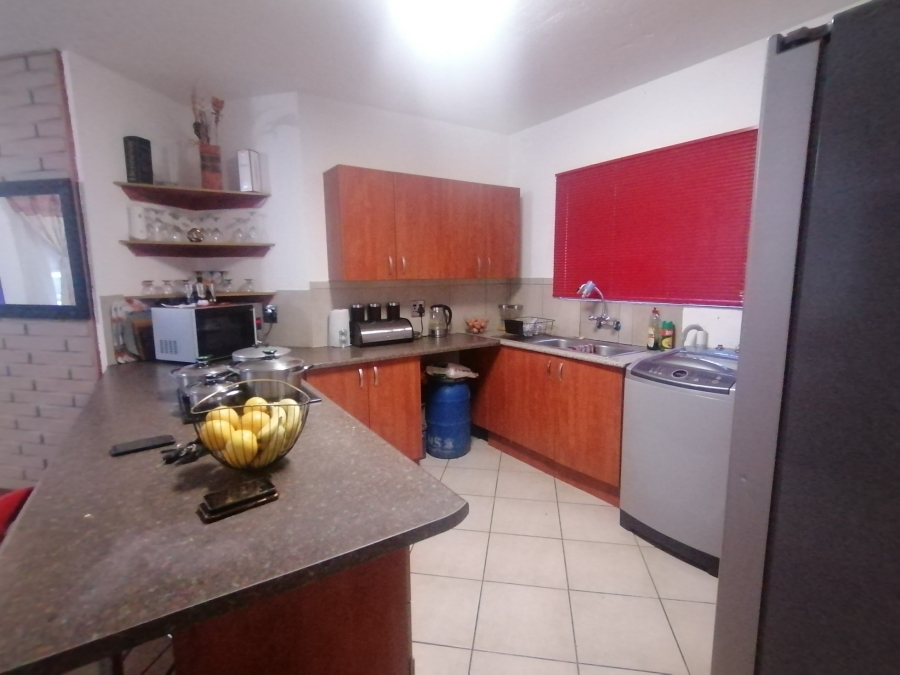 2 Bedroom Property for Sale in Rustenburg Central North West